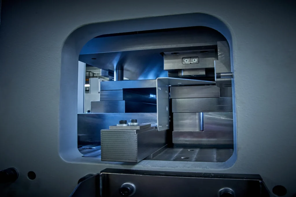 volg-snij-buigstempel