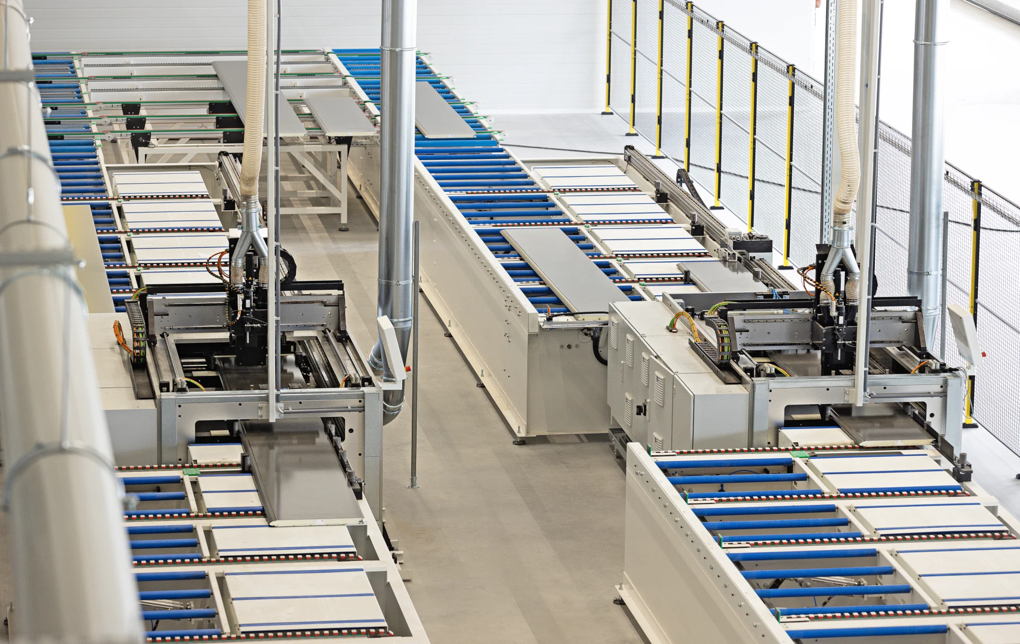 In lijn freesmachines voor het frezen van sandwichpanelen