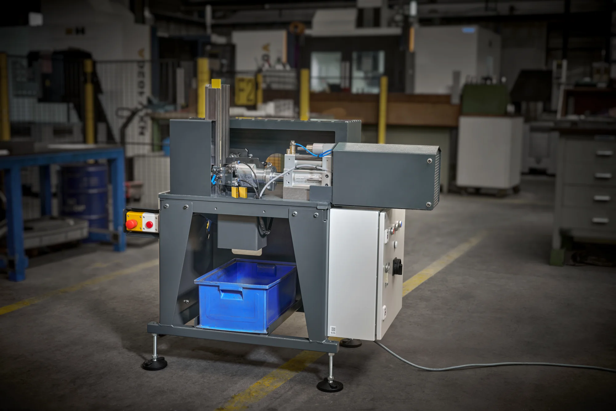 Boormachine met dubbele kop zagen aluminium beugels / profielen